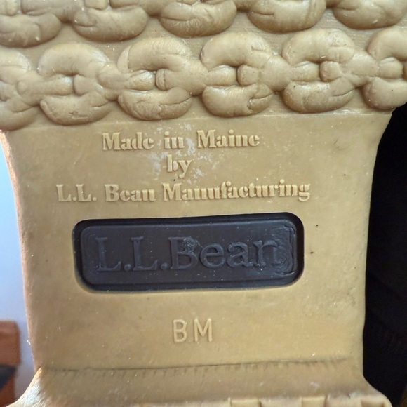 L.L. Bean Womens’ 8" Bean Boots, Unlined | Size 6 Medium Width (BM) - Picture 8 of 9